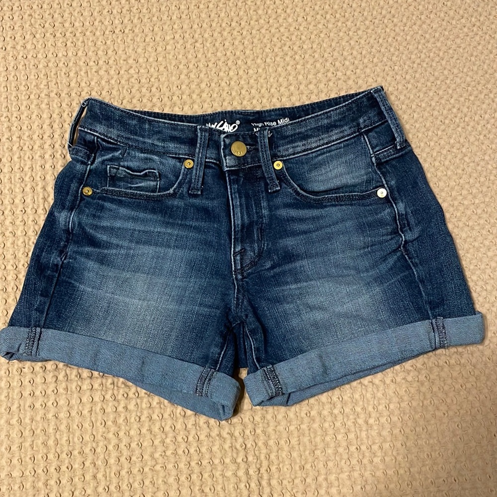 Women’s High Rise Midi Shorts